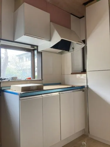 川口市　Sアパートの改修工事キッチン設置しました。